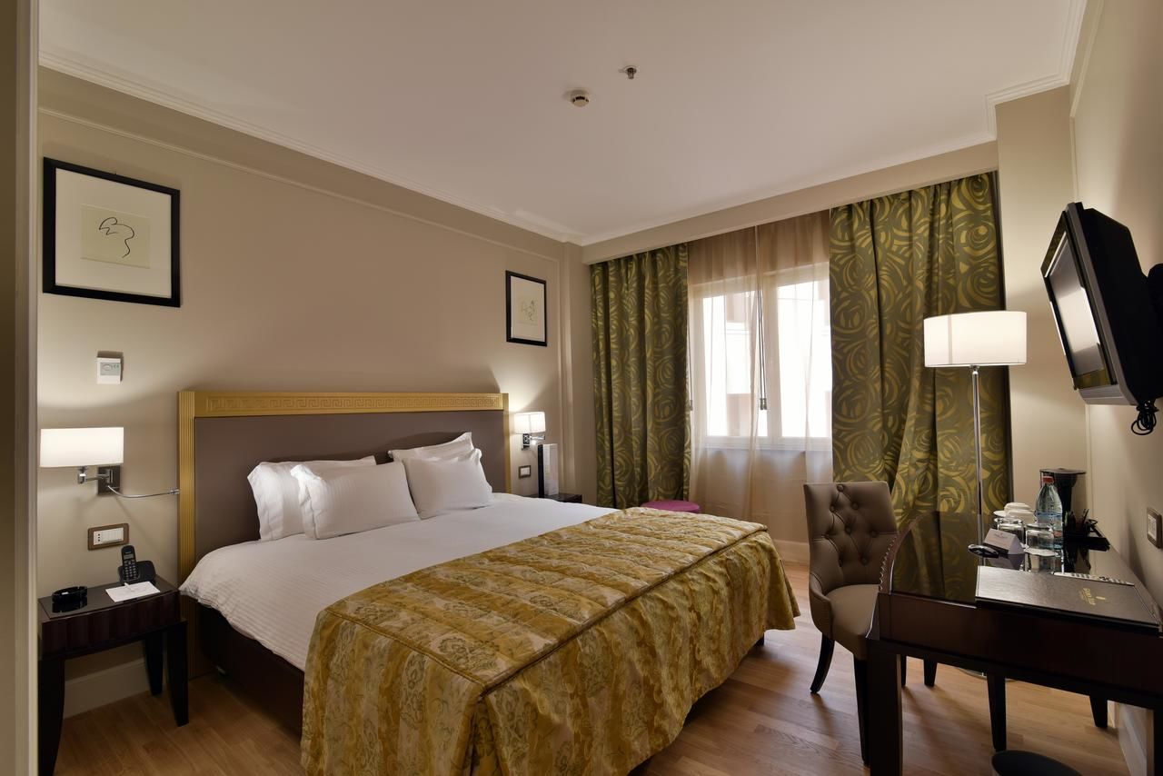 Отель Grand Hotel Yerevan - Small Luxury Hotels of the World Ереван-43