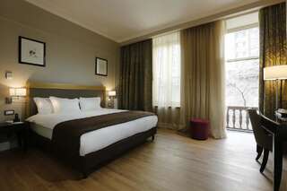 Отель Grand Hotel Yerevan - Small Luxury Hotels of the World Ереван Двухместный номер Делюкс с 1 кроватью или 2 отдельными кроватями-2